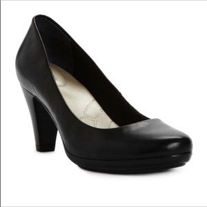 NIB. Giani Bernini 9.5M black pump